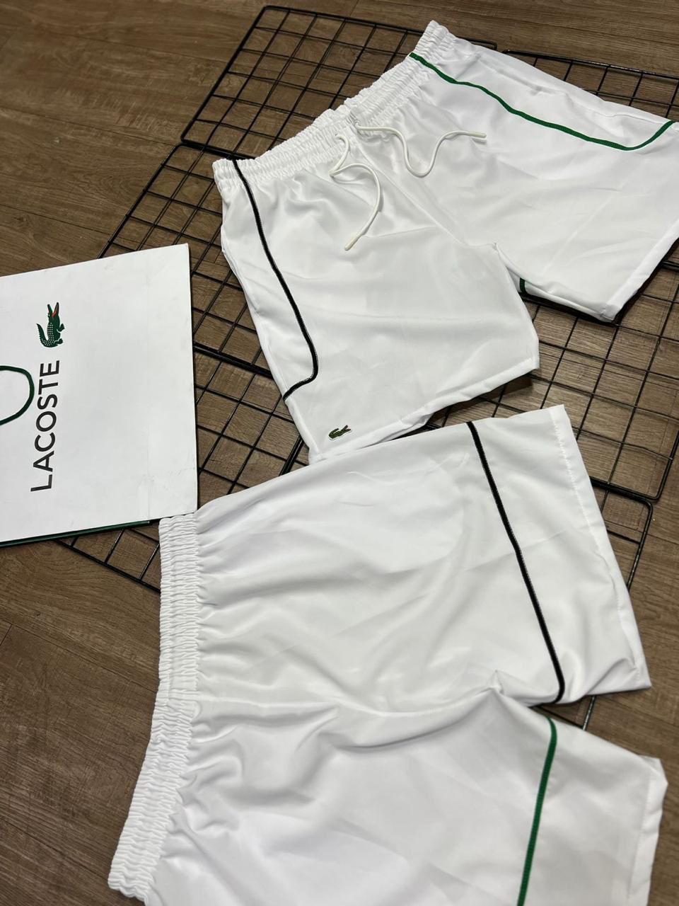 bermuda lacoste Preta